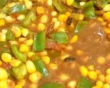 A picture of step 3 of Corn capsicum paneer masala.