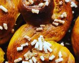 Foto del passaggio 7 della ricetta Brioche di Santa Lucia (Lussekatter)