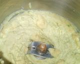 A picture of step 6 of Mint hummus.