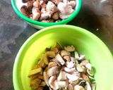 Foto langkah ke 1 dari resep Oseng Jamur Sawit.