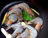 รูปขั้นตอนการทำที่ 2 ของ กุ้งอบเกลือ