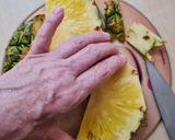 Foto del paso 1 de la receta: Pinchos de piña 🍍 Idea sencilla, fácil, saludable ♥️ 3 ingredientes 🍍 sin azúcar ni edulcorante