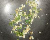 A picture of step 2 of Lemon coriander soup.