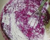 Foto langkah ke 4 dari resep Pancake buah naga HOT.