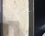 Foto del paso 2 de la receta: Bizcocho de yogur con turrón crujiente de chocolate
