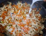 Foto langkah ke 6 dari resep Risol Ayam-Sayur Homemade.