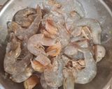 Foto langkah ke 3 dari resep Udang Goreng Bawang Putih.