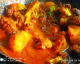 A picture of step 6 of Cauliflower and Potato Curry (Phool Gobhi Aloo ki Sabzi Recipe in Hindi).