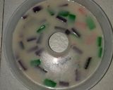 Foto langkah ke 3 dari resep Puding Susu Mozaik.