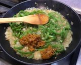 Une image de l'étape 9 de Saucisses fumées à la compotée d oignons et poivrons verts,citrons confits aux épices indiennes.