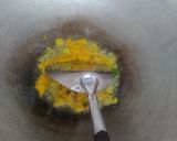 Foto langkah ke 3 dari resep Ayam Goreng Telur.