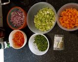 A picture of step 1 of Chicken bolognaise.