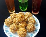 A picture of step 5 of Murmura ladoo.