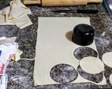 Foto del paso 3 de la receta: PASTELITOS 🥟de Hojaldre Rellenos...!😋