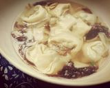 A picture of step 8 of Home-made wonton soup.