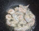 Foto langkah ke 1 dari resep Udang Asam Manis.
