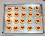 Foto langkah ke 3 dari resep Love Cookies.