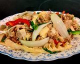 Hình bước làm 3 của món Thịt vịt xào măng, ớt chuông, hành tây