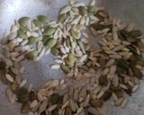 A picture of step 1 of Multivitamin Laddu / Makhana Laddu.