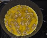 Foto langkah ke 5 dari resep Omlet Telur Dadar Ayam Chicken Rosemary satset sederhana.