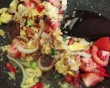 Foto langkah ke 6 dari resep Mie Goreng Bakso.