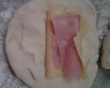 Foto del paso 3 de la receta: Pan Casero relleno de jamón y queso 😋