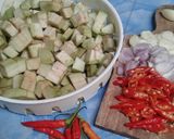 Foto langkah ke 1 dari resep Oseng2 terong hijau pedas.