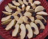 Foto del paso 3 de la receta: Torta invertida de manzana y uvas 🍇 con avena