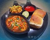 લીલા વટાણા નું સેવ ઉસળ (Lila Vatana Sev Usal Recipe In Gujarati) રેસીપી સ્ટેપ4ફોટો