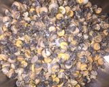 Hình bước làm 1 của món Canh chuối nấu ốc
