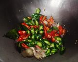 Foto langkah ke 3 dari resep Tumis Daun Singkong Ikan Teri.