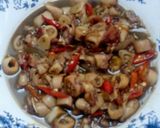 Foto langkah ke 3 dari resep Tumis Cumi Asin Pedas Manis.