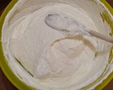Foto del passaggio 3 della ricetta Semifreddo banana cocco e cioccolato bianco