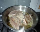 Foto del paso 1 de la receta: Bifes al vino con guarnición de huevos fritos a la mediterránea!