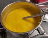 A picture of step 8 of Warming daikon and carrot soup.
