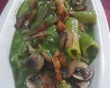 Foto del paso 1 de la receta: Tortiglioni con butifarra portobellos panceta e spinaci e parmigiano