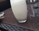 A picture of step 1 of Colombian coffee milkshake.