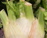Foto del paso 1 de la receta: Romanesco / Romanescu con hinojo, mayonesa, micromezclum y flores comestibles