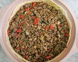 Foto del paso 12 de la receta: Tarta de carne casera con morrón, cebolla y hojas de remolacha