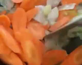 Foto langkah ke 5 dari resep Tumis Ayam Sayur Manis.