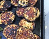 Une image de l'étape 5 de Aubergines grillées au fromage et épices.