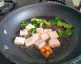 A picture of step 3 of Paneer yakhni.
