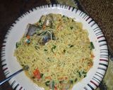 A picture of step 1 of Indomie jellop.