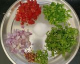 सूजी का चीला (suji ka cheela recipe in Hindi) रेसिपी चरण 2 फोटो