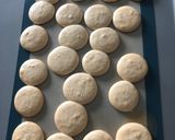 A picture of step 3 of Cornstarch cookies.
