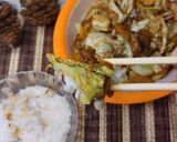 Foto langkah ke 4 dari resep Tumis Kol Ayam Sehat untuk Hari Gizi.