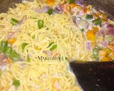 A picture of step 3 of Egg Veggies noodle 🍜by maryumms_cuisine🌸.