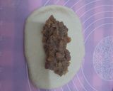 Foto langkah ke 2 dari resep Roti isi Daging.