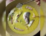 Foto langkah ke 4 dari resep Asem Asem Ikan Patin Bumbu Kuning.