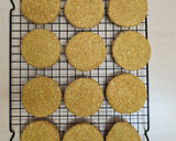 Foto del paso 3 de la receta: Galletas crackers de avena y cúrcuma